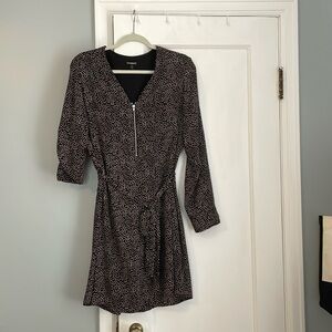 Shirt dress with tie belt